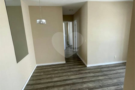 Apartamento à venda com 2 quartos, sendo 1 suíte, em Quarta Parada, São Paulo, SP