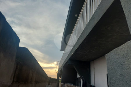 Sobrado à venda com 4 quartos em Capela, Vinhedo, SP