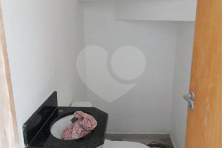 Sobrado à venda com 2 suítes no Centro, Bom Jesus dos Perdões, SP
