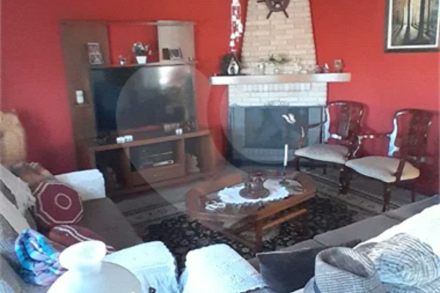 Sobrado à venda com 3 quartos, sendo 1 suíte, em Vila Isabela, Campos do Jordão, SP