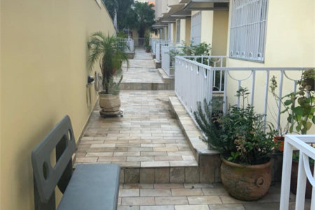 Casa à venda com 3 quartos, sendo 1 suíte, no condomínio Traituba, São Paulo - SP