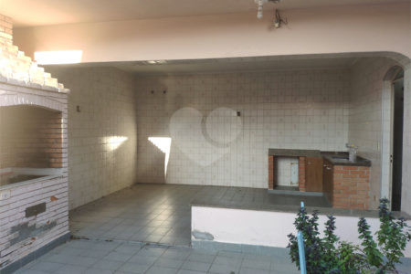 Casa à venda com 5 quartos, sendo 1 suíte, em Jaguaré, São Paulo, SP