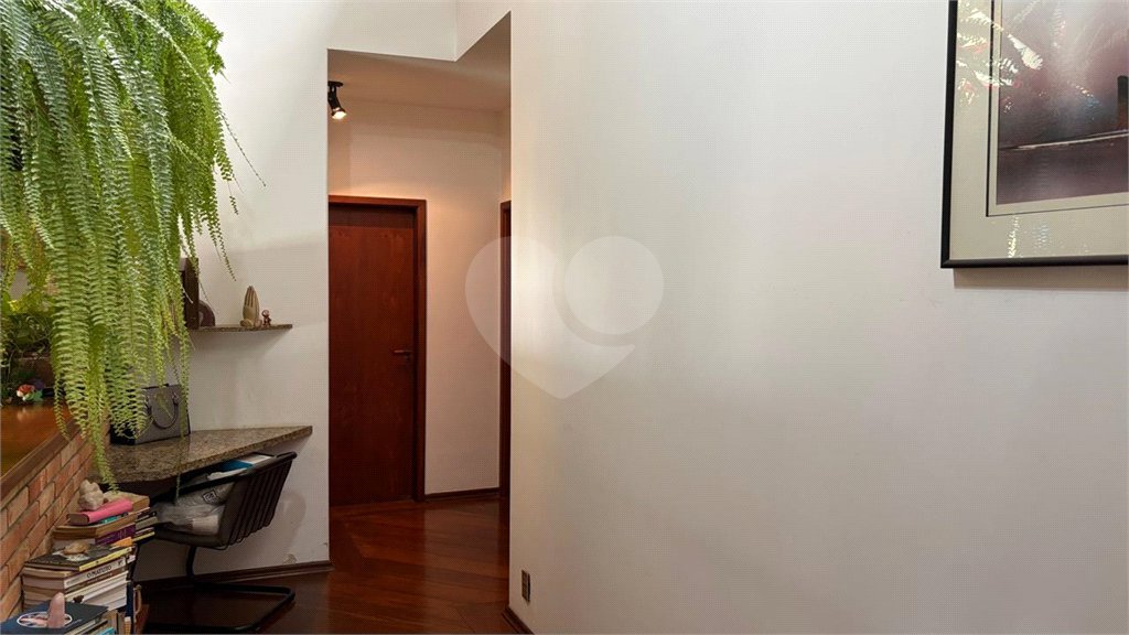 Casa à venda com 5 quartos, sendo 2 suítes,  no condomínio Village D'avignon, Sorocaba - SP