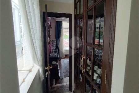 Sobrado de 344m2 à venda com 4 dormitórios no Pacaembu
