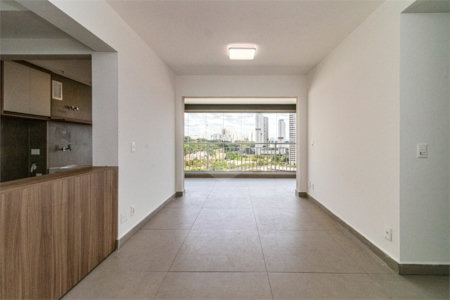 Apartamento à venda com 3 quartos, sendo 1 suíte,  em Vila Anastácio, São Paulo, SP
