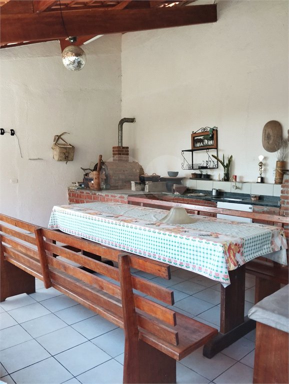 Chácara à venda com 6 quartos, sendo 1 suíte,  no Centro, Biritiba-mirim, SP