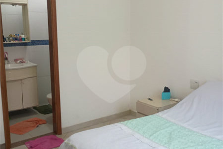 Casa à venda com 4 quartos, sendo 1 suíte, em Vila Cordeiro, São Paulo, SP