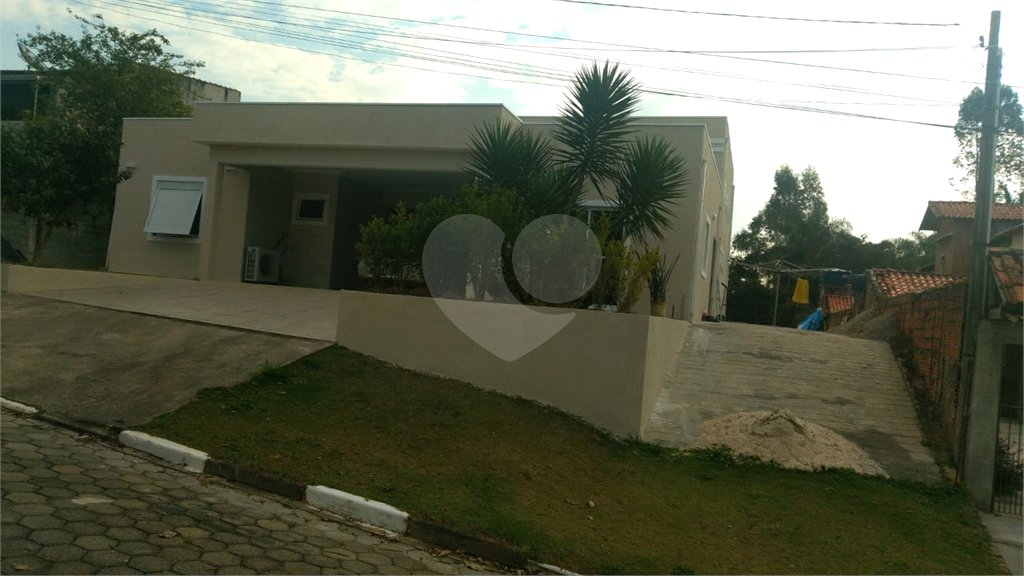 Casa à venda com 3 suítes no condomínio Alpes de Mairiporã, Mairiporã - SP