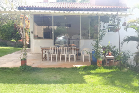 Casa à venda com 2 quartos, sendo 1 suíte,  no condomínio Acmti - Colinas do Mosteiro, Terras de Itaici e Recanto dos Pássaros, Indaiatuba - SP