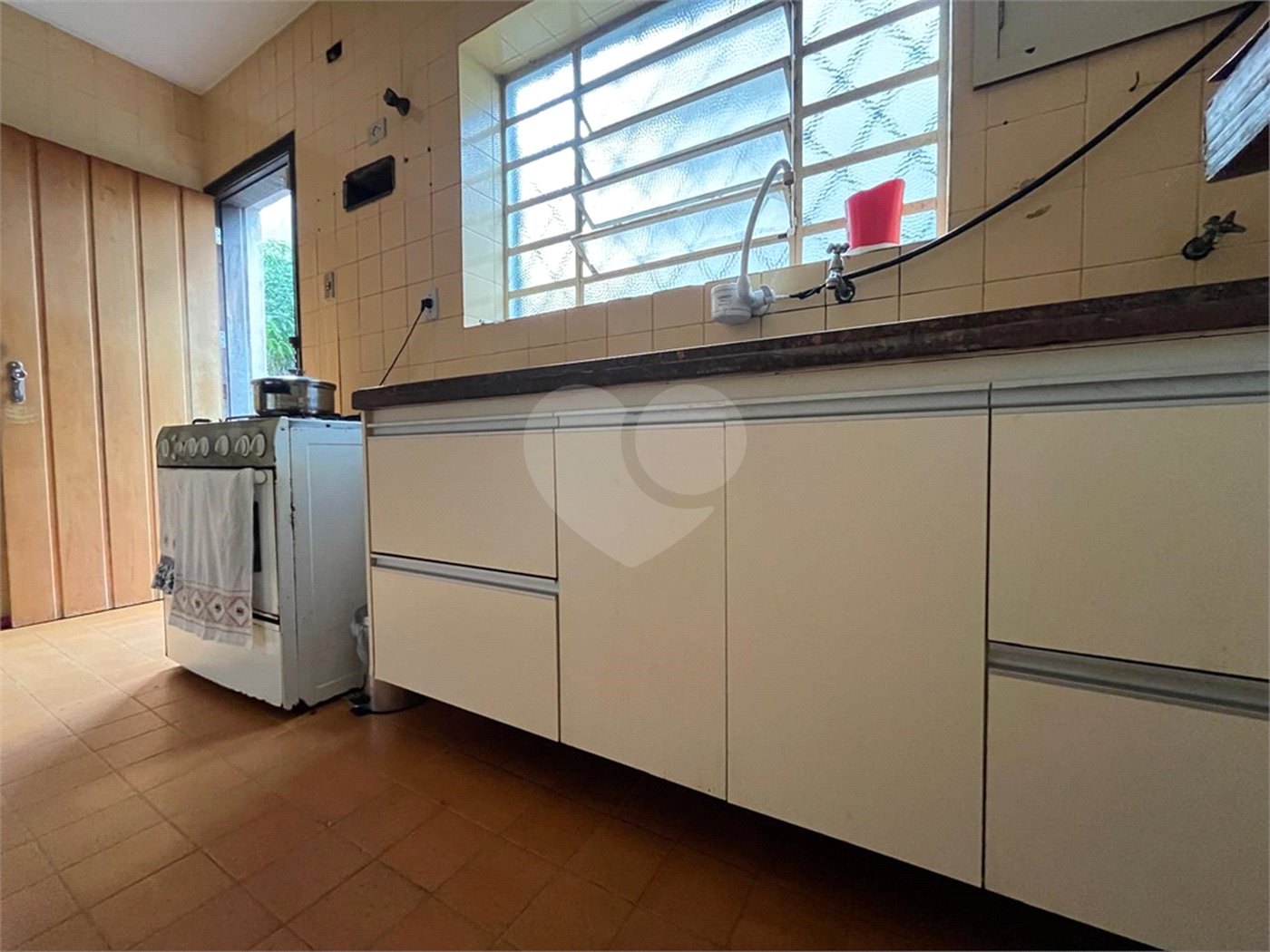 Sobrado à venda com 5 quartos, sendo 1 suíte, em Palmas do Tremembé, São Paulo, SP