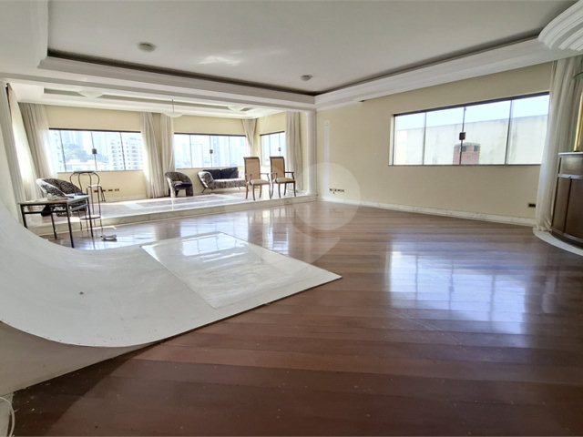 Casa à venda com 4 suítes em Santana, São Paulo, SP