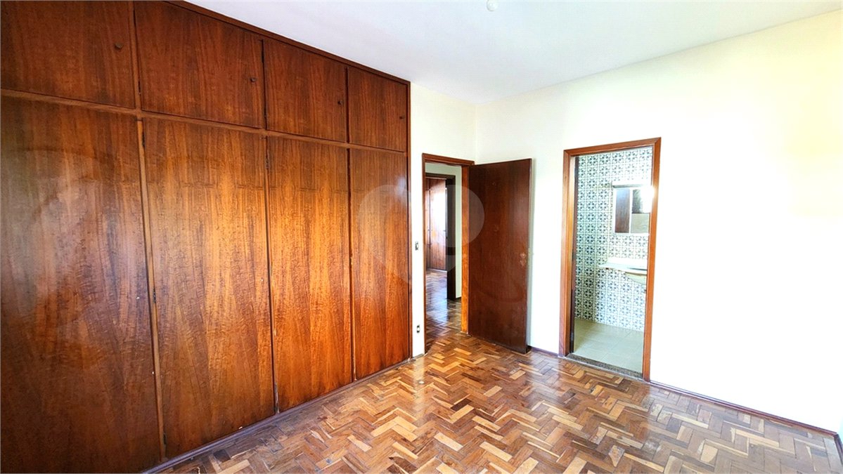 Casa à venda com 3 quartos, sendo 1 suíte, no Centro, Araraquara, SP