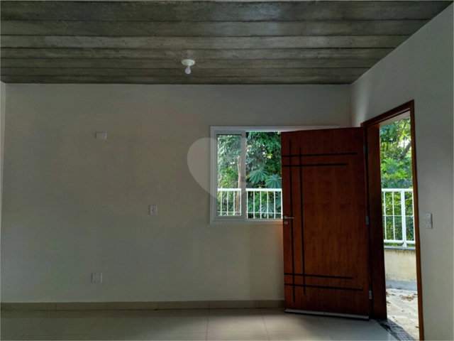 Casa à venda com 3 quartos, sendo 1 suíte,  em Barreiro, Mairiporã, SP