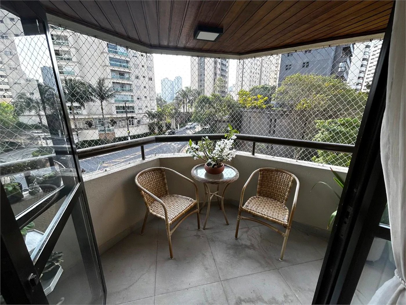 Apartamento à venda com 3 quartos, sendo 1 suíte, em Vila Andrade, São Paulo, SP