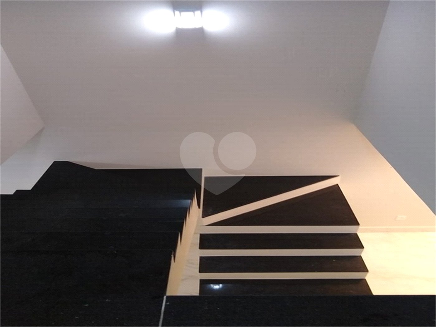 Casa à venda com 3 quartos, sendo 1 suíte,  em Jardim Residencial Nova Veneza, Indaiatuba, SP