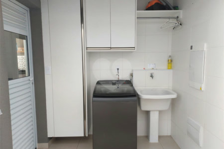Casa à venda com 3 quartos, sendo 1 suíte, no condomínio Tirreno, Sorocaba - SP