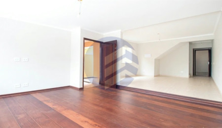 Sobrado à venda 240m² com 4 quartos, sendo 1 suíte, em Jardim Peri Peri a 650 metros do Metrô Vila Sônia