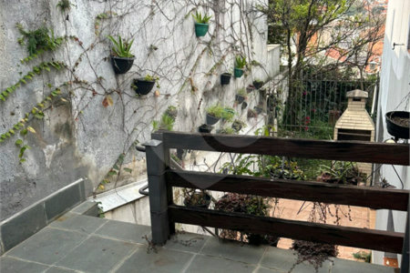 Casa à venda com 3 quartos, sendo 2 suítes, em Planalto Paulista, São Paulo, SP