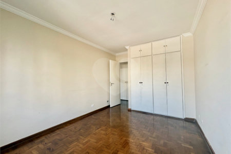 Apartamento à venda com 4 quartos, sendo 1 suíte, em Chácara Santo Antônio, São Paulo, SP