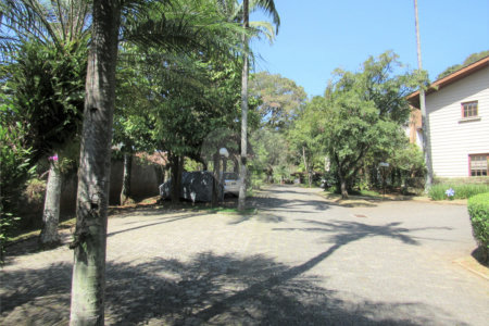 Casa à venda com 4 suítes no condomínio Jatoba, São Paulo - SP