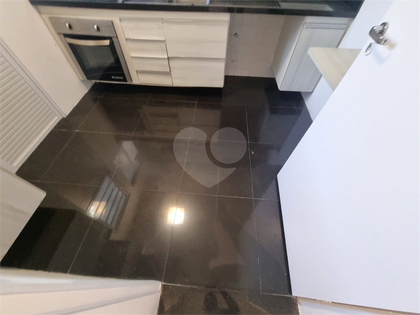 Sobrado à venda com 3 quartos, sendo 1 suíte,  em Jardim Belizário, Cotia, SP