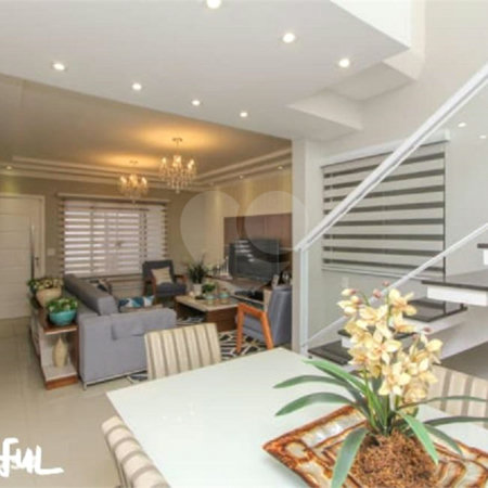 Casa à venda com 3 quartos, sendo 1 suíte, no condomínio Casa Térrea, São Paulo - SP