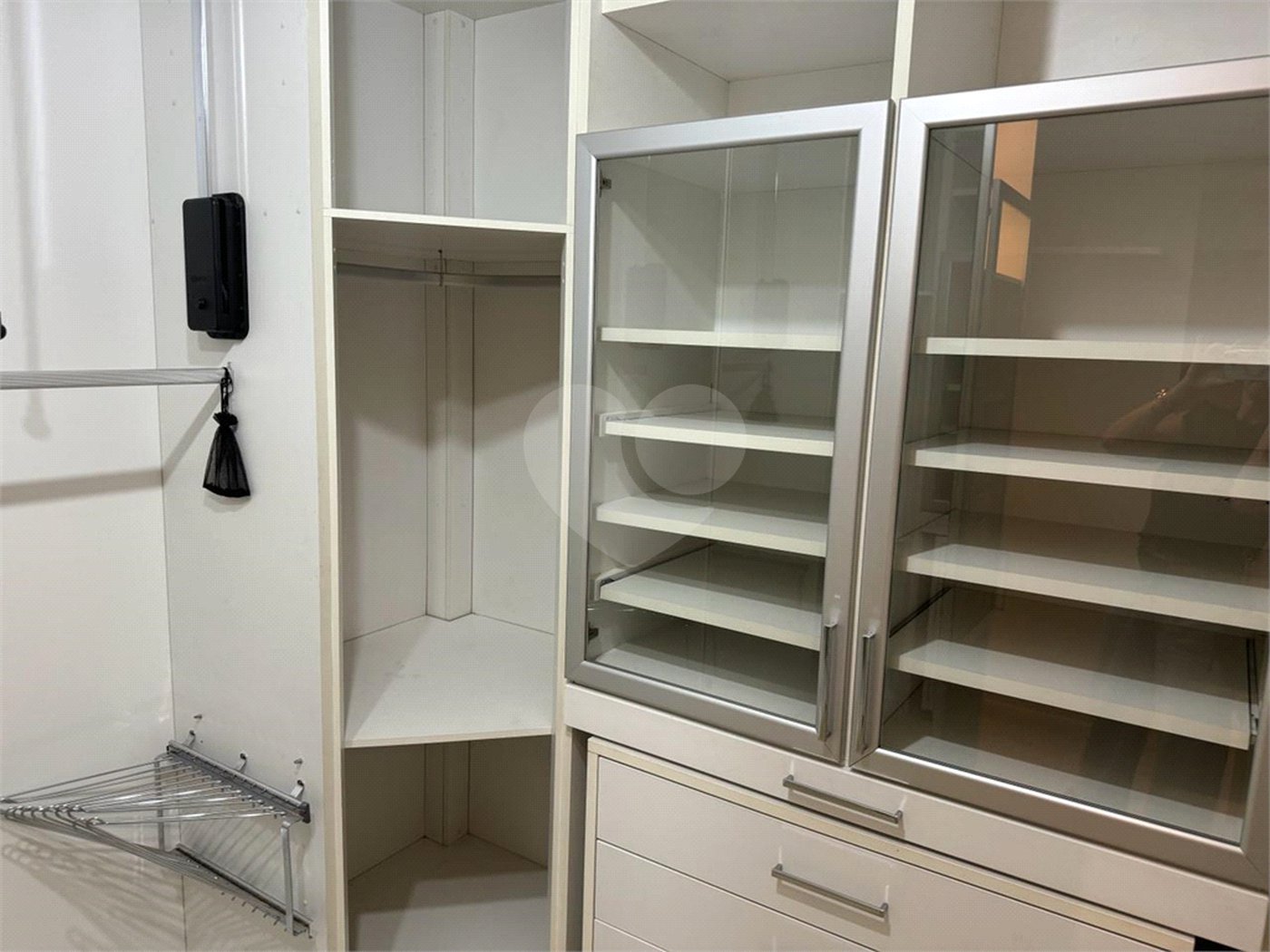 Apartamento à venda com 3 quartos, sendo 30 suítes,  em Jardim Judith, Sorocaba, SP