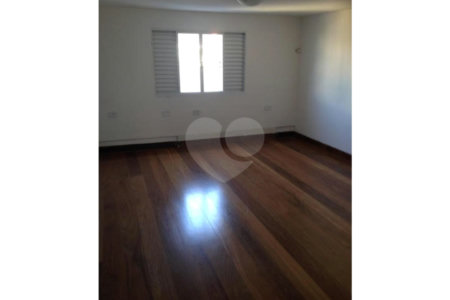Sobrado à venda com 4 quartos, sendo 2 suítes,  em Jardim Bonfiglioli, São Paulo, SP