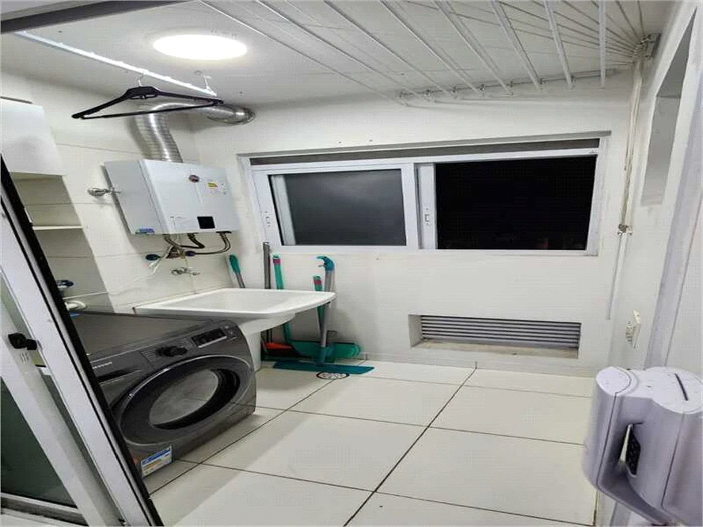 Apartamento à venda com 2 quartos, sendo 1 suíte, em Parque Reboucas, São Paulo, SP