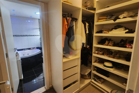 Casa à venda com 3 suítes no condomínio Vivendas do Lago, Sorocaba - SP