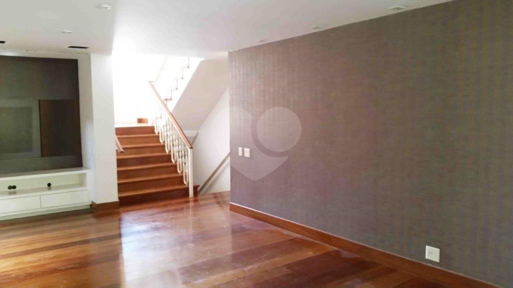 Casa à venda com 4 suítes no condomínio Ville Le Mans, São Paulo - SP