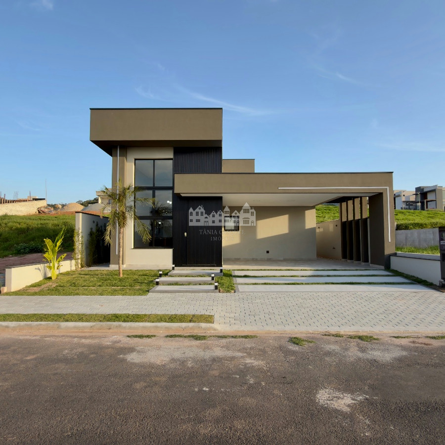 Casa à venda com 3 suítes no condomínio Portal Lamis, Atibaia - SP