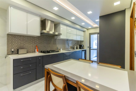 Apartamento para venda com 166,8 m, três suítes, três vagas na Saúde-SP