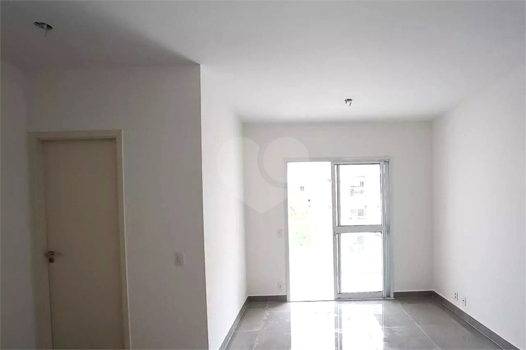 Apartamento para alugar com 2 suítes em Jardim Ampliação, São Paulo, SP