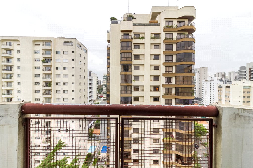 Apartamento à venda com 4 quartos, sendo 1 suíte, em Indianópolis, São Paulo, SP