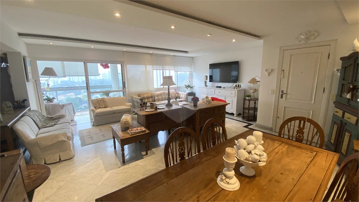 Apartamento à venda com 4 quartos, sendo 1 suíte, em Alto da Boa Vista, São Paulo, SP
