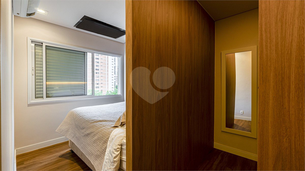 Apartamento à venda com 3 quartos, sendo 1 suíte, em Vila Uberabinha, São Paulo, SP