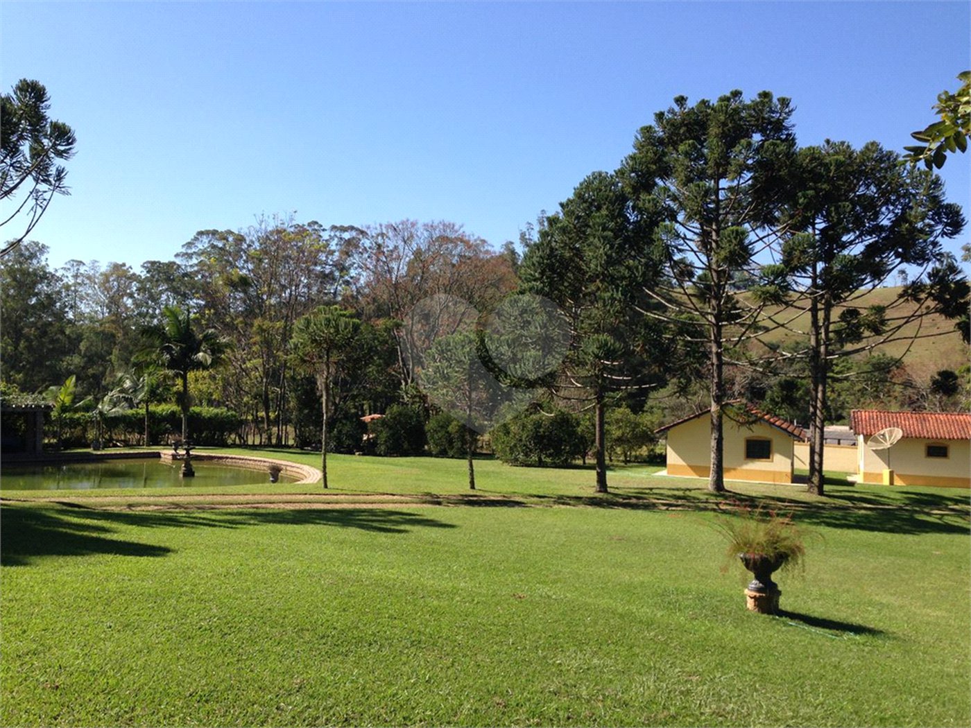 Sítio à venda com 4 quartos, sendo 1 suíte, no Centro, Piracaia, SP