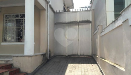 Sobrado à venda com 3 quartos, sendo 1 suíte,  em Santana, São Paulo, SP