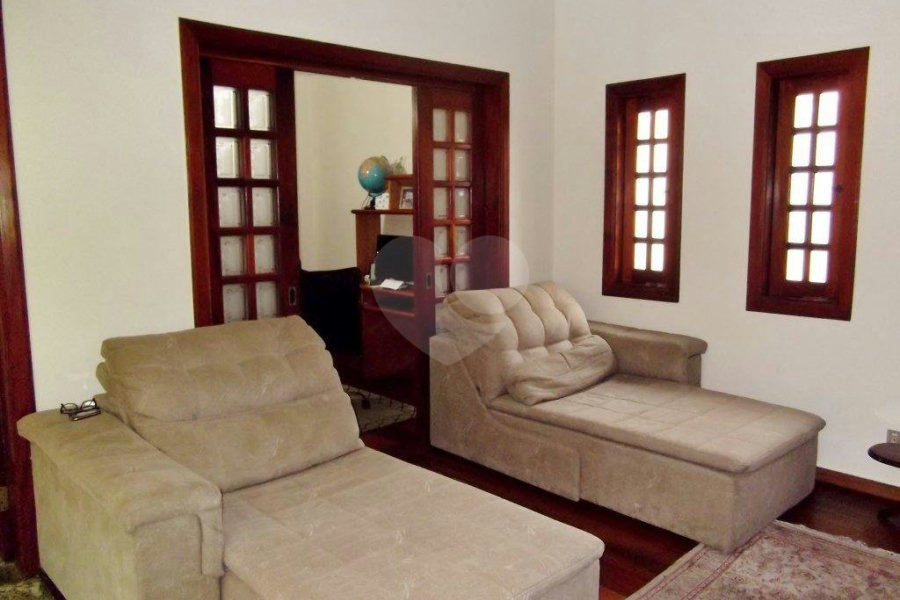 Casa à venda com 3 suítes no condomínio Praça Monsenhor Macedo,10, São Paulo - SP