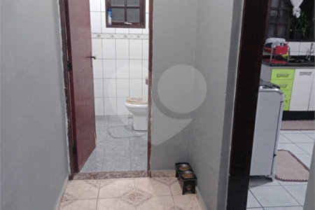 Casa à venda com 3 quartos, sendo 1 suíte,  em Vila Júlia, Poá, SP
