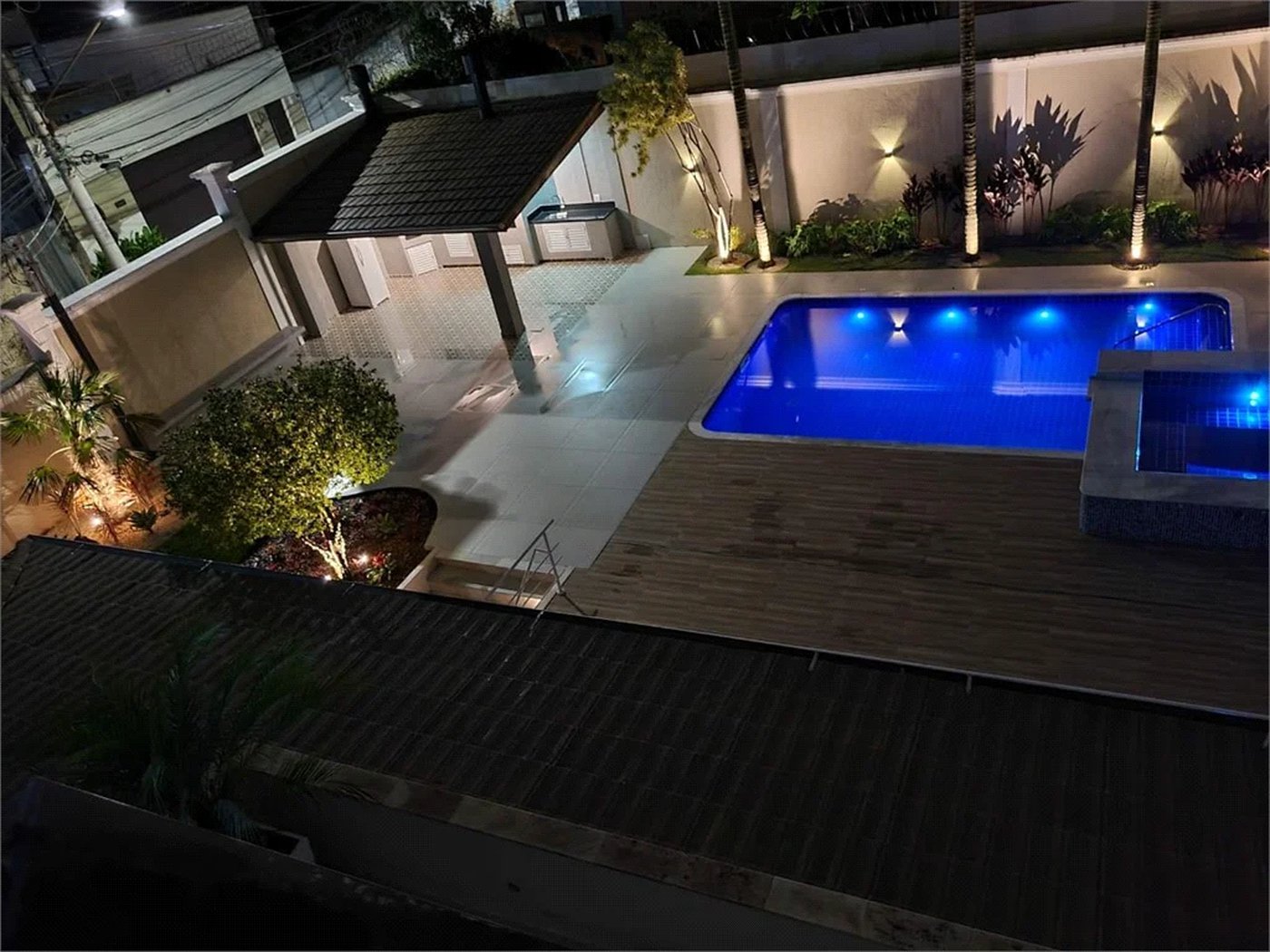 Casa à venda com 5 suítes em Paraisópolis, São Paulo, SP