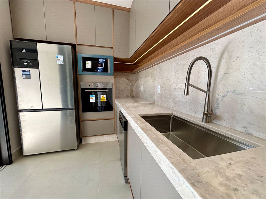 Casa à venda com 3 suítes no condomínio Residencial Dona Maria Candida, Indaiatuba - SP