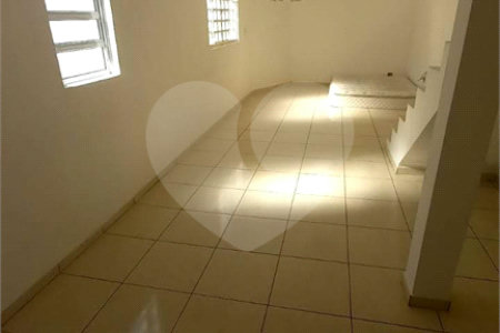 Casa Térrea à venda com 2 suítes em Jardim São Francisco, Mogi das Cruzes, SP