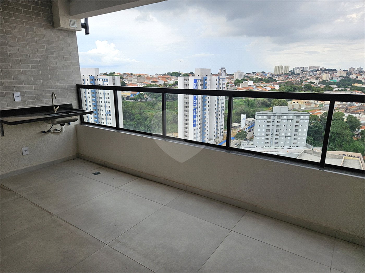 Apartamento à venda com 3 suítes em Vila Lucy, Sorocaba, SP