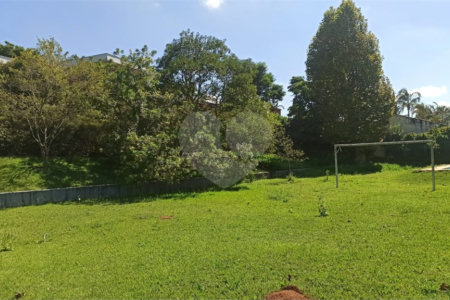 Casa à venda com 4 quartos, sendo 1 suíte, em Vila Santista, Atibaia, SP