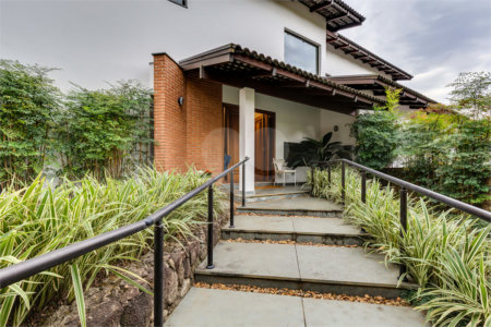 Casa à venda com 4 suítes em Alto da Boa Vista, São Paulo, SP