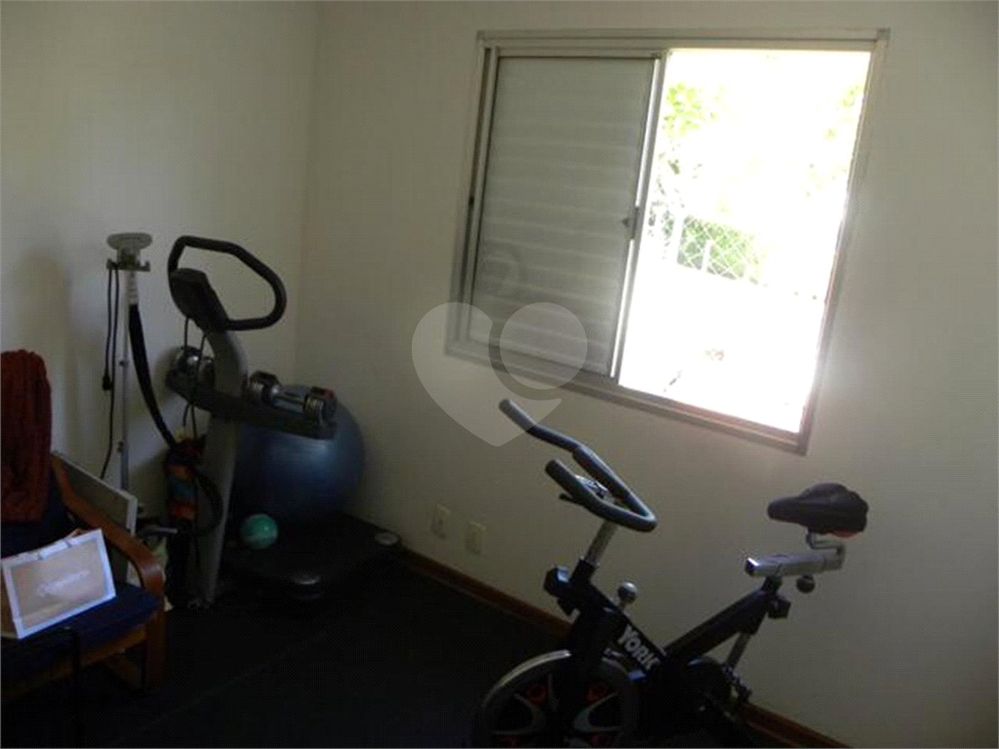 Casa à venda com 3 quartos, sendo 1 suíte, no condomínio Villas de São Francisco, São Paulo - SP
