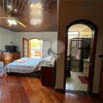 Casa à venda com 6 quartos, sendo 1 suíte, no condomínio Granja Olga I, Sorocaba - SP