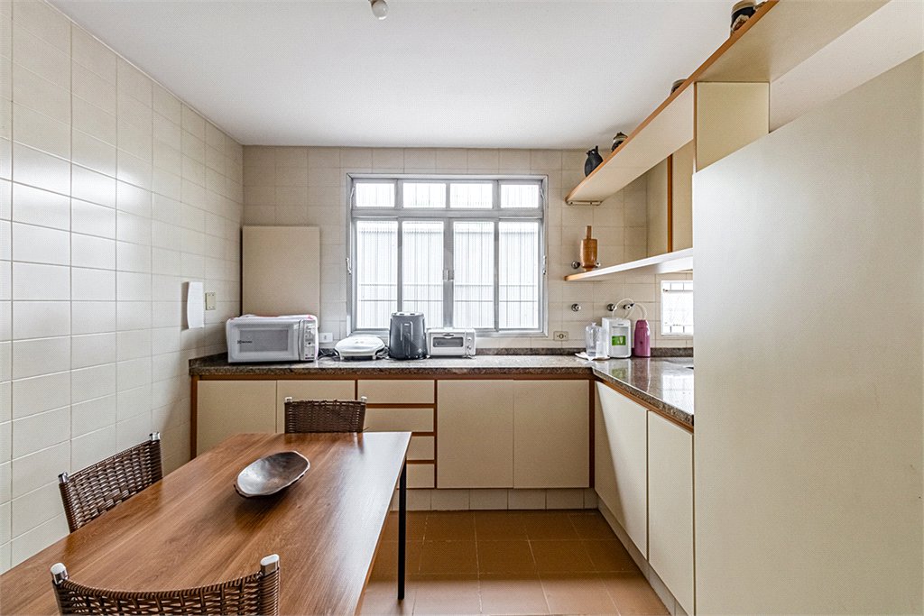 Casa à venda com 3 quartos, sendo 1 suíte, em Jardim Paulista, São Paulo, SP